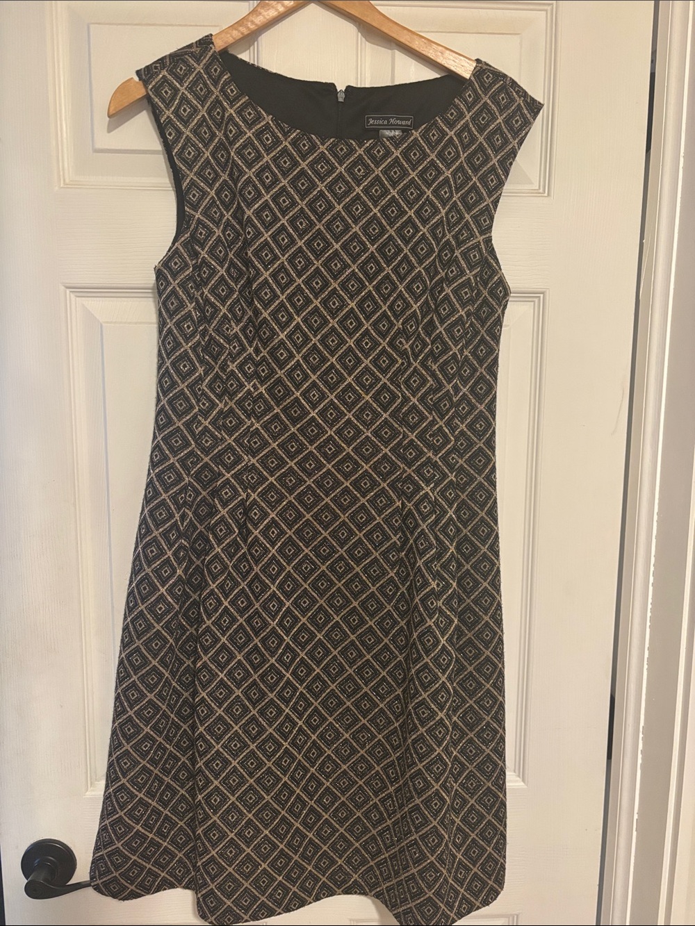 Jessica Howard Black and Beige Diamond Sheath Dress